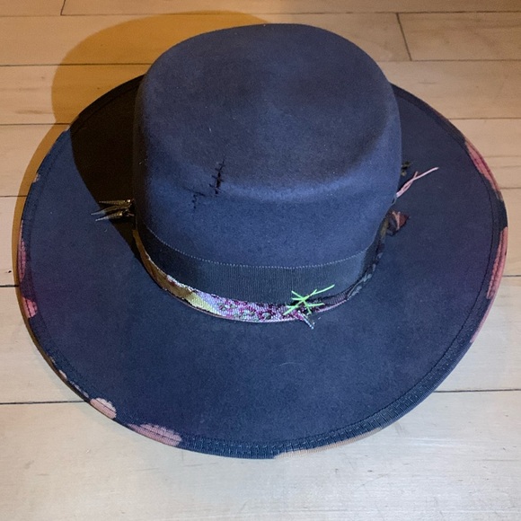 Custom Fumile Handmade Rabbit Fur Hat - Picture 1 of 3